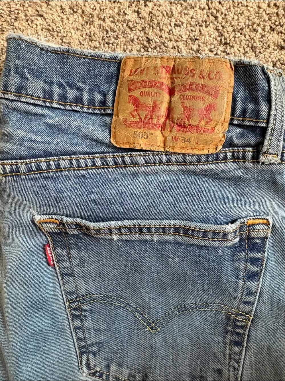 Levi’s 505 Regular Fit Jeans Medium Wash Blue Size 34x32